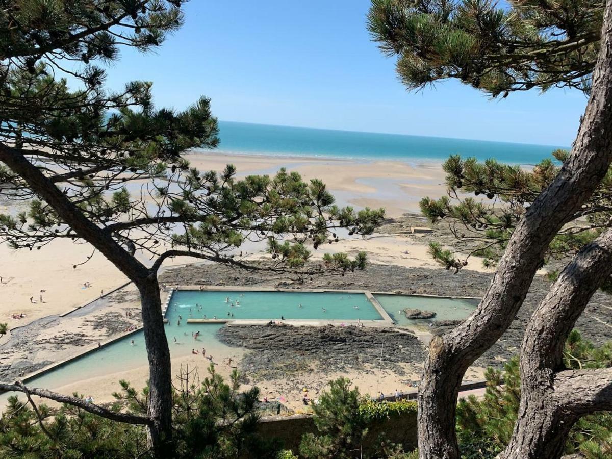 Les Roches Grises, Luxueuse Villa Face Mer, 4Etoiles, Spa Et Jardin Panoramique, Societe La Clef Decamp Granville Exterior photo